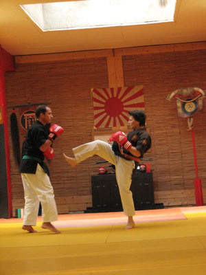 Karaté, Self Défense, Kobudo, Ju Jitsu © Frédéric Dupertout – Les Ecoles Bushido