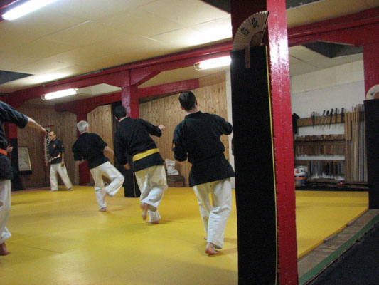 Karaté, Self Défense, Kobudo, Ju Jitsu © Frédéric Dupertout – Les Ecoles Bushido