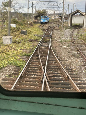 高宮駅に入線