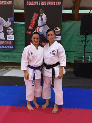 Jennifer con Rika Usami - 2016 WKF Umag