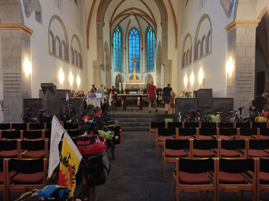 Unsere Räder zur Segnung in der Kirche