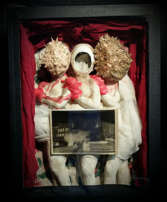 " Les trois belles '' 28 X 20 X 5 cm Collection privée 