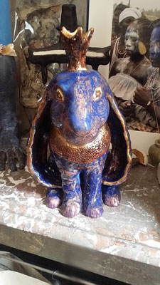 "Lapin bleu à la couronne n°1 " 34 cm création 2018 signée Collection privée 