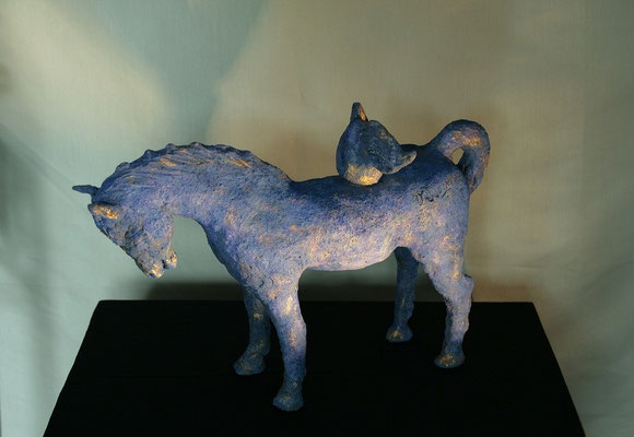 '' Cheval bleu à l'oeuf ailé '' terre cuite 2013 collection privée 