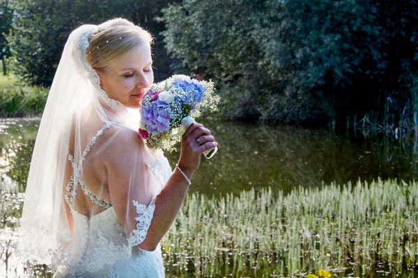 Sensationell Gunstige Preise Fur Hochzeitsfotos Im Ganz Nrw