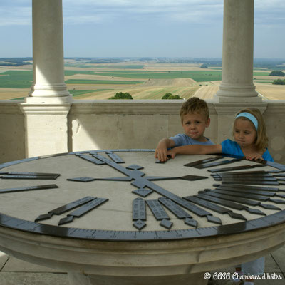 CASA Chambres d'hôtes Amiens-Corbie-Villers Bretonneux-B&B < Mémorial National Australien Villers-Bretonneux