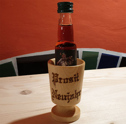 Geschenke für Erwachsene aus Zirbe, personalisierte Geschenkidee