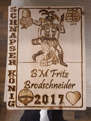Lustige Geschenkidee, Spielkarte für den Gewinner der Schnapserrunde. Wanderpokale und Medaillen