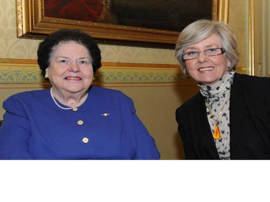 Pat Keill OAM (left) with guest at the 'Friends of the Commonwealth' reception