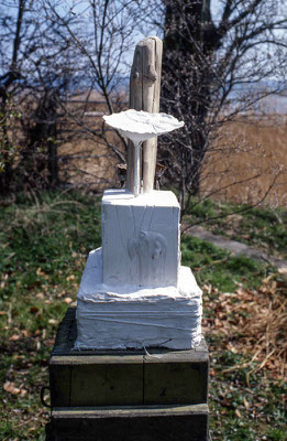 2001.Gips,-Bambus,-Holz,-Mohn,-Schnur - 55x21x22cm,
