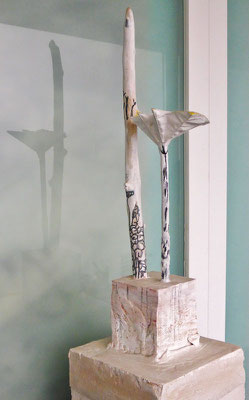 2001 / Gips, Holz, Aquarell - 71x21x21cm