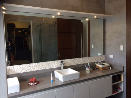 Mueble de baño contemporáneo