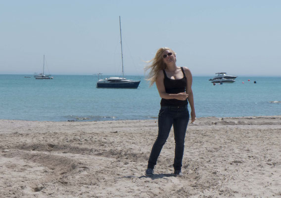 Und der Strand ist schon irgendwie schöner ohne Kopftuch ;-)