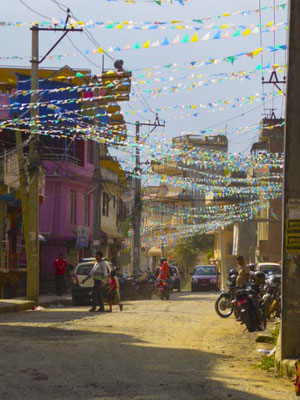 Weiter geht es nach Boudhanath. 