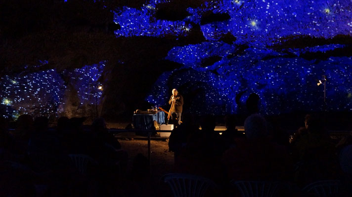 Finsterniskonzert mit Günter Müller im Schulerloch, Altmühltal