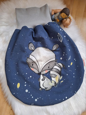 Wende-Pucksack mit wunderschönem Paneel, Länge incl. Bund 48 cm Rückseite wie Best.-Nr. 23031, Preis 29,00 €, Bestell-Nr. 23030