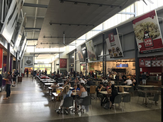 Skygate DFO - Food Court