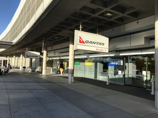 Brisbane Domestic Terminal - Qantasカウンター