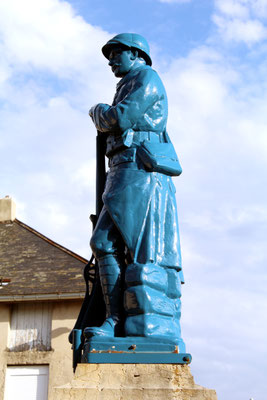 Détail du monument aux Morts de Corlier