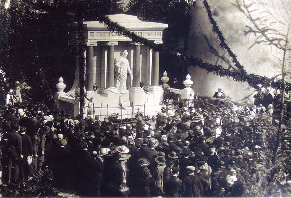 Inauguration du monument aux Morts de Champdor en 1922