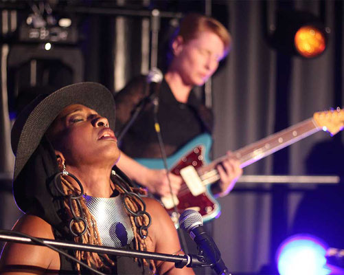 23 FutureNow2024 Fu'zions Dominique Larose & Raissa-Mehner © Betty Schiel