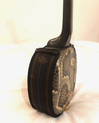 専用です。 三線 与那城型 □銘苅春政氏作 銘苅春政氏作 三線 - 沖縄