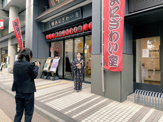 にぎわい座さんにて 取材をうける