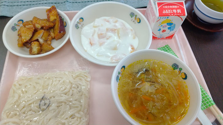 茨城県古河市小学校　給食をいただきました