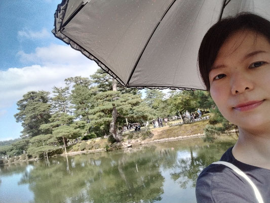 兼六園　まあまあ暑い