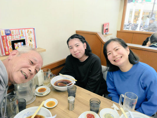 朝の一門会帰りのランチ