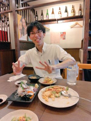 西日暮里にて遅いランチ