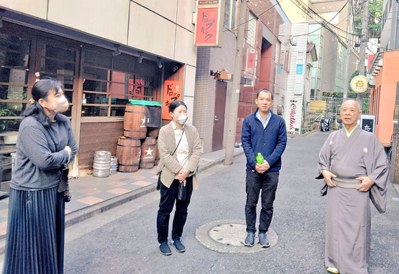津の守講談会