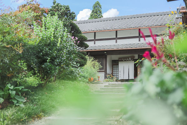 いろり庵　店舗入り口