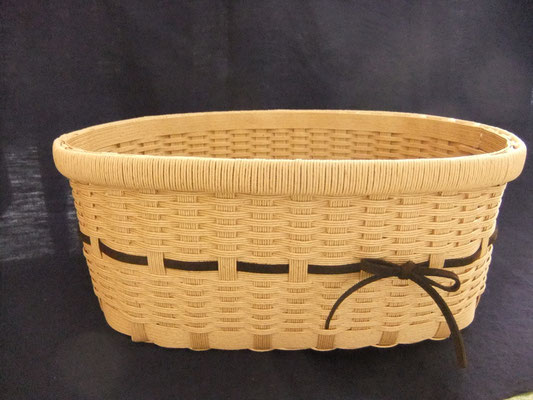 No.２９　　カゴ　　　価格１９００円　　　横３０ｃｍ×高さ１２ｃｍ×奥行き１８ｃｍ