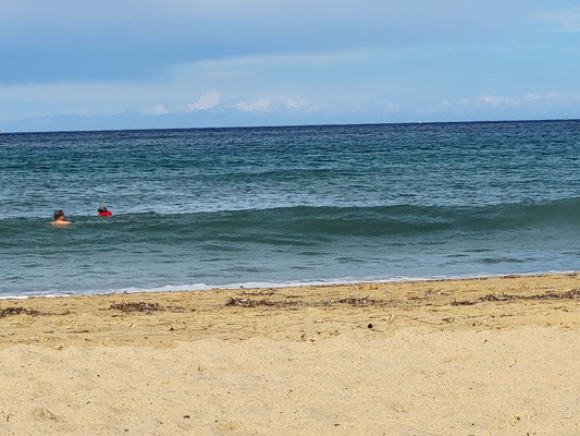 Mega Wellen am Strand 