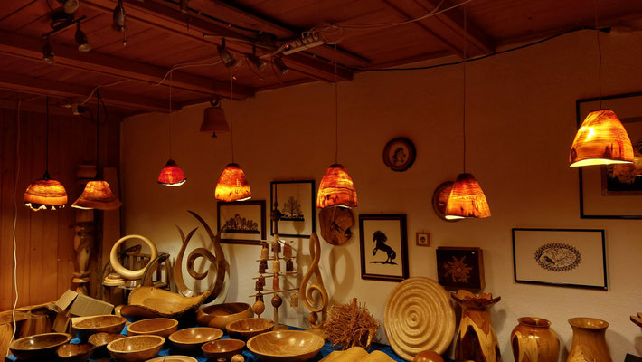 Gedrechselte Lampe Holz
