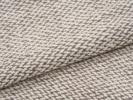Plaid oder Tagesdecke in Natur-Look