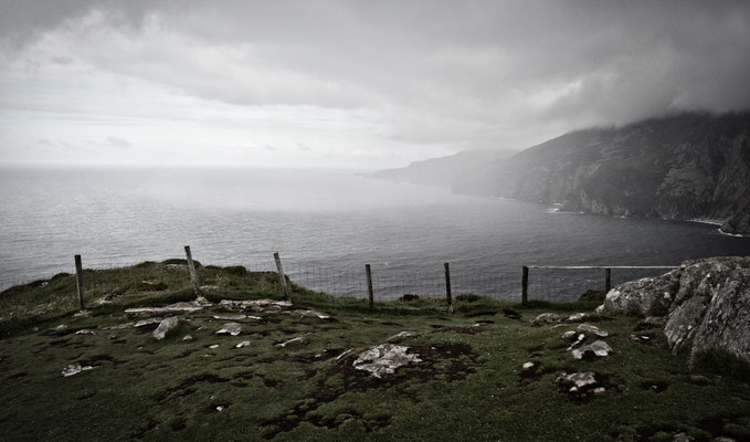 Die steil ins Meer abfallenden Klippen gehören mit ihren 601 Metern Höhe zu den höchsten Klippen Europas.