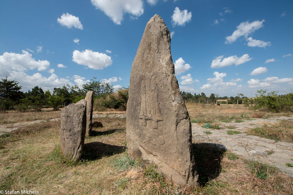 Stelenfeld von Tina. Hier befindet sich die wichtigste der bislang 160 entdeckten archäologischen Stätten im Soddo-Gebiet.