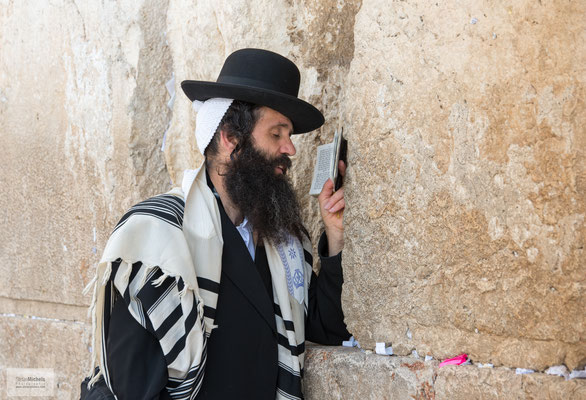 orthodoxe Juden an der Klagemauer.