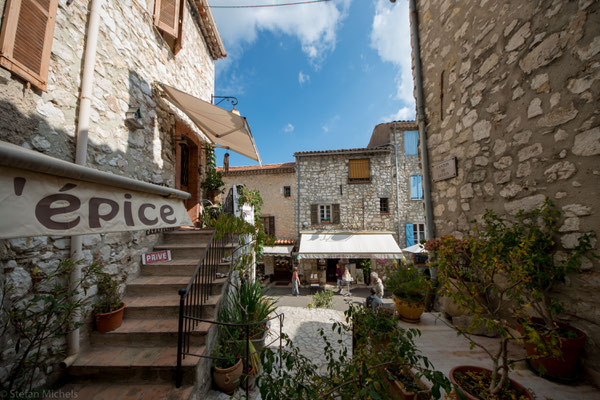 Sie ist als eines der Plus beaux villages de France (schönste Dörfer Frankreichs) klassifiziert.