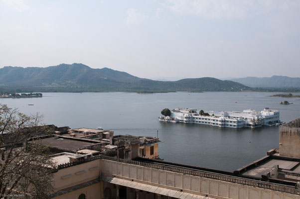 Udaipur, Blick auf Lake Palace Hotel