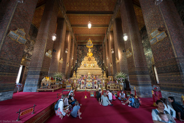 In der Stadt gibt es über 400 Wats (buddhistische Tempelanlagen). 