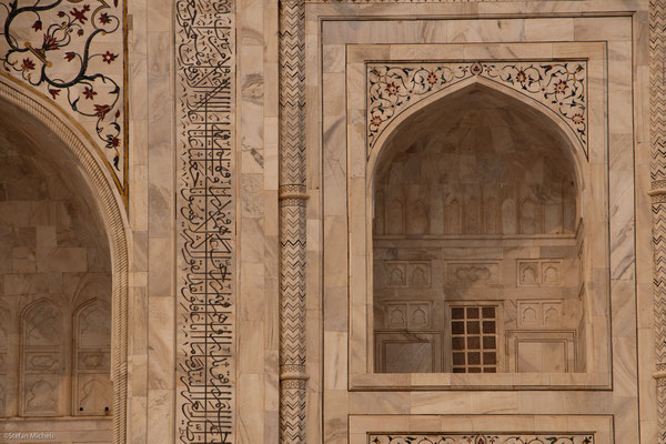 Taj Mahal, ganz mit Marmor und Halbedelsteinen verkleidet