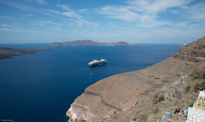 Die Santorin-Inselgruppe liegt im südlichen Ägäischen Meer etwa 120 km nördlich von Kreta.