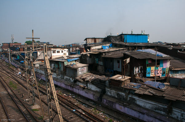 Häuserfront in Dharavi