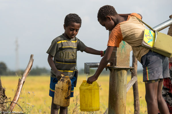 Nur 55 % der Bevölkerung verfügen über sauberes Trinkwasser.