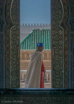 Rabat- Das Mausoleum ist aus weissem Marmor gestaltet.