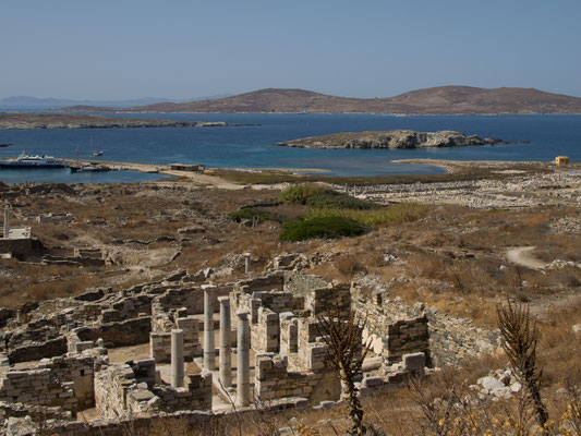 Delos war in der Antike eine blühende und durch das dortige Apollonheiligtum für die Griechen heilige Stätte.