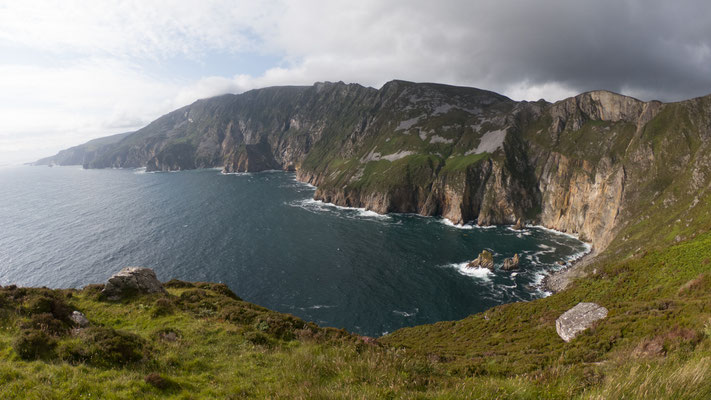 Die Klippen von Slieve League  im Westen der irischen Grafschaft Donegal am Atlantischen Ozean sind eine der Hauptsehenswürdigkeiten dieser Region.